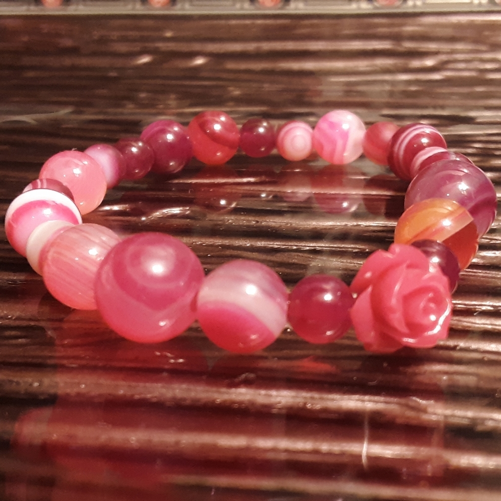Pink striped agate natural stone stretchy bracelet